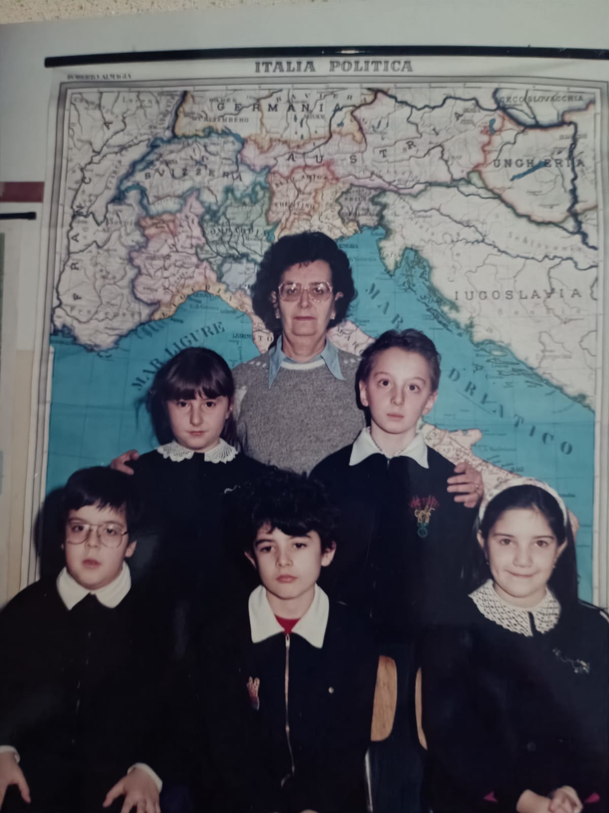 La maestra Angela e la processione delle rose